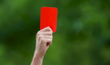 الأنباء الفرنسية: أزمات كبرى وخسائر فادحة تنتظر قطر