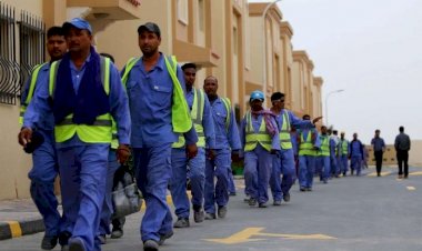 الأنباء الفرنسية: العُمّال يُواجِهون الموت  بالدوحة واحتجاجهم الأخير يعكس يأسهم