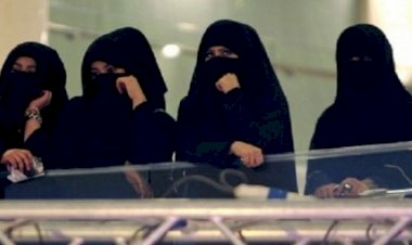 صراع الهوية.. قصص نساء 