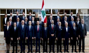 حزب الله يواصل ألاعيبه.. سياسي لبناني يكشف محاولاته لعرقلة تشكيل الحكومة