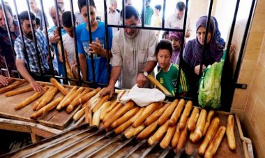 ثورة الخبز في ليبيا.. كيف يعيش المواطنون في صراع السراج والكبير؟