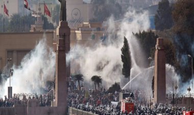 أهوال 28 يناير.. جمعة الغضب يوم سلب الإخوان سلمية الأحلام المشروعة
