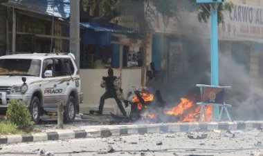 أبرزها تسليمه السلطة عاجلا.. خارطة طريق لإنقاذ الصومال من إرهاب فرماجو