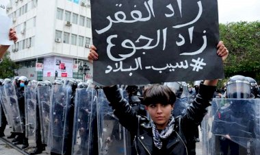 زيادة تجاوزت 100% لسلع أساسية.. هل تغرق تونس في الديون؟