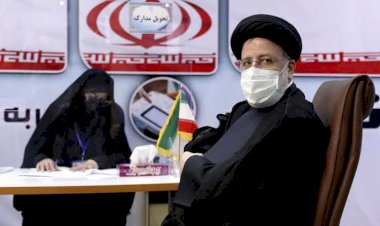 استمرارا للاضطهاد.. الأقليات الدينية غابت عن برامج مرشحي إيران