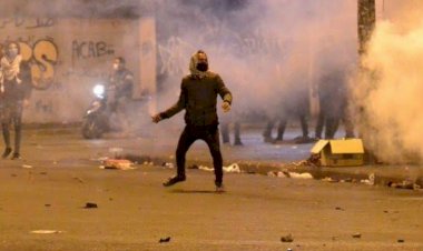 لبنان تنهار بين اشتباكات المتظاهرين وقوات الجيش وتفاقم  الأزمات