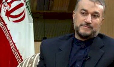 كلمة وزير الخارجية الإيراني في قمة بغداد تثير سخرية مسؤولي العراق ورواد التواصل