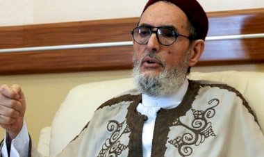 فتاوى الصادق الغرياني بين استغلال الدين ونشر الفوضى