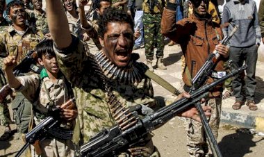 تطاوُل حوثي جديد على القرآن.. والميليشيا الإرهابية تواصل انتهاكاتها ضد اليمنيين