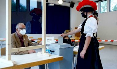 الألمان يصوتون لاختيار خليفة ميركل.. والاستطلاعات تترقب ائتلافا ثلاثيا