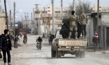 مظاهرات في عفرين ضد ممارسات الجيش التركي التي أدت لتدني مستوى التعليم وضياع مستقبل الطلاب السوريين