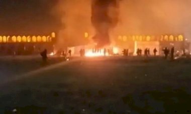 إيران تضرم النيران في خيام معتصمي أصفهان وتعتقل المحتجين