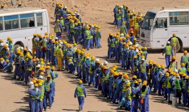 الجارديان: جماعات حقوقية تحذر قطر بعد تلفيق اتهامات لمدافع عن حقوق العمال