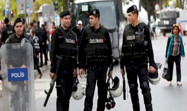 تركيا الأسوأ في ملاحقة الصحفيين.. قتل صحفي تركي معارض داخل صحيفته