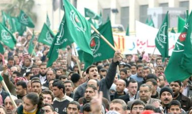 النفاق الإخواني.. الجماعة بين المتاجرة بفلسطين والتهليل لعلاقات أردوغان وإسرائيل