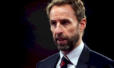 مدرب انجلترا يبدي مخاوفه بسبب انتهاكات قطر ضد عمال المونديال