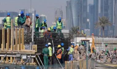 في عام المونديال.. كيف تجاهل العالم انتهاكات قطر لحقوق العمال؟