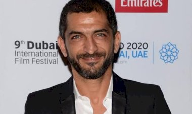 المسيء والخائن.. مَن هو عمرو واكد وقصته من الفن للسياسة؟