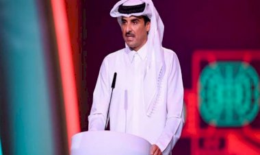 غريبو الأطوار.. هؤلاء يديرون منصة الإمارات 71