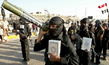 القاعدة والإخوان في اليمن.. أذرع الإرهاب تستمر في أهدافها