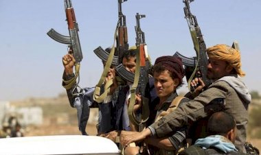 أجواء سياسية ضبابية.. انتهاكات الحوثي عرض مستمر