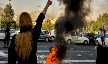 الذخيرة الحية.. آخِر أوراق النظام الإيراني للنجاة من خطر الاحتجاجات الكبرى