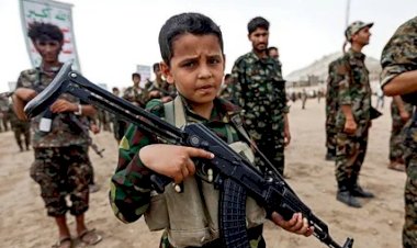تجنيد أكثر من 12 ألف طفل..الحوثيون يعسكرون الطفولة في اليمن.. ما التفاصيل؟