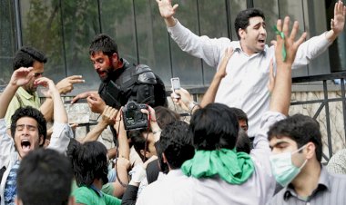 من أجل الحرية والتغيير.. طلاب إيران يقودون أقوى انتفاضة ضد الحكومة