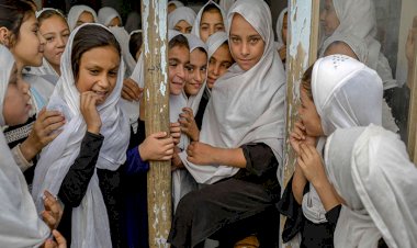 طالبان تواصل انتهاكاتها ضد النساء.. حظر خوض امتحان القبول بالجامعة على الفتيات