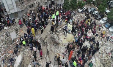 شعر بالزلزال العنيف عدد من المدن المجاورة للبلاد