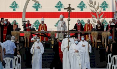 صحيفة أميركية: تضاؤل عدد المسيحيين في لبنان بسبب الانهيار الاقتصادي وحزب الله