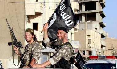 كيفن غيافارش.. إرهابي سوري يثير الجدل في فرنسا.. من هو؟