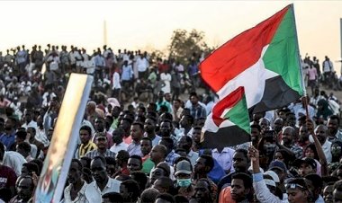 محلل: الإخوان تعد خطة للعودة للمشهد في السودان مستغلة الأزمات الحالية