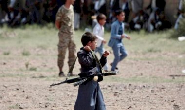 انتهاكات صارخة.. جرائم بالآلاف للحوثي ضد الأطفال في اليمن