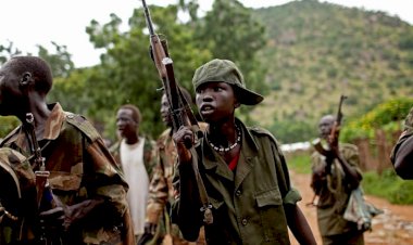 انهيار الدولة والجوع وحرب أهلية وشيكة.. سيناريوهات قاتمة تنتظر السودان