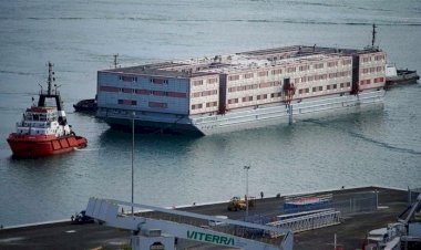 من بيبي ستوكهولم وأوشن ماجيستي.. كيف أصبحت السفن مراكز لإيواء اللاجئين في أوروبا؟