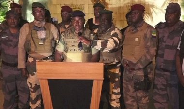 لعنة الانقلابات تطارد إفريقيا.. الجابون تطيح برئيسها بعد ساعات من الانتخابات