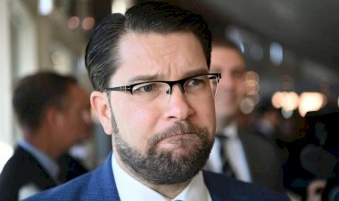 من هو جيمي أوكسون اليميني المتشدد في السويد بعد تهديداته بهدم المساجد؟