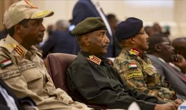 ما دلالات لقاء البرهان وحميدتي بعد لقاء حمدوك في إثيوبيا؟