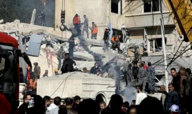 فايننشال تايمز: إيران تهدد إسرائيل بعد ضربة دمشق التي قتلت 5 من الحرس الثوري