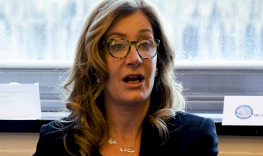 سارة ليا ويتسون ذراع الإخوان في العالم.. تتجاهل غزة وتنتقد العرب