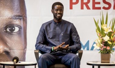 من الزنزانة إلى القصر.. من هو ديوماي فاي أصغر رئيس في تاريخ السنغال