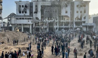 بعد دمار واسع وكارثة غير مسبوقة.. إسرائيل تنسحب بالكامل من مستشفى الشفاء