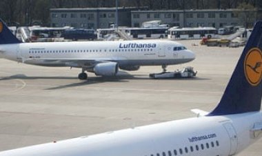 شاهد.. هبوط اضطراري لطائرة ألمانية بسبب حالة طبية 