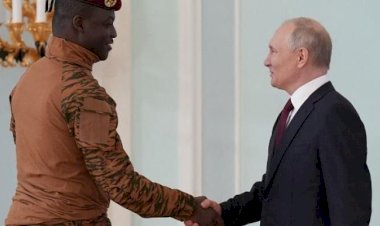 روسيا تعزز وجودها في بوركينا فاسو وتوجه ضربة لـ فرنسا.. ما التفاصيل؟