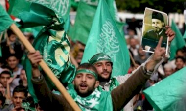 محلل يكشف مخطط الإخوان لجمع التبرعات مستغلين أزمة غزة