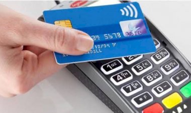 لماذا حظر البنك المركزي اليمني خدمات الدفع الإلكتروني في صنعاء؟ خبراء يجيبون