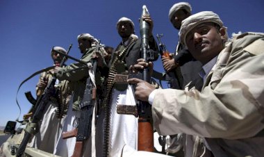 محلل يمني يكشف: ميليشيا الحوثي اعتادت استهداف المنظمات والجمعيات الخيرية