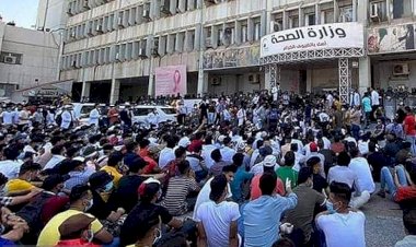 أزمة خريجي المهن الطبية في العراق: مطالب مشروعة ومواجهات دامية