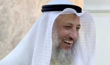 ارتداء الرجال للون الأحمر مكروه.. لأنه لون يخص النساء والكفار.. عثمان الخميس يثير الجدل بفتوى غريبة